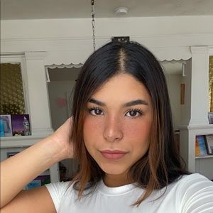 Meet your Posher, Angie